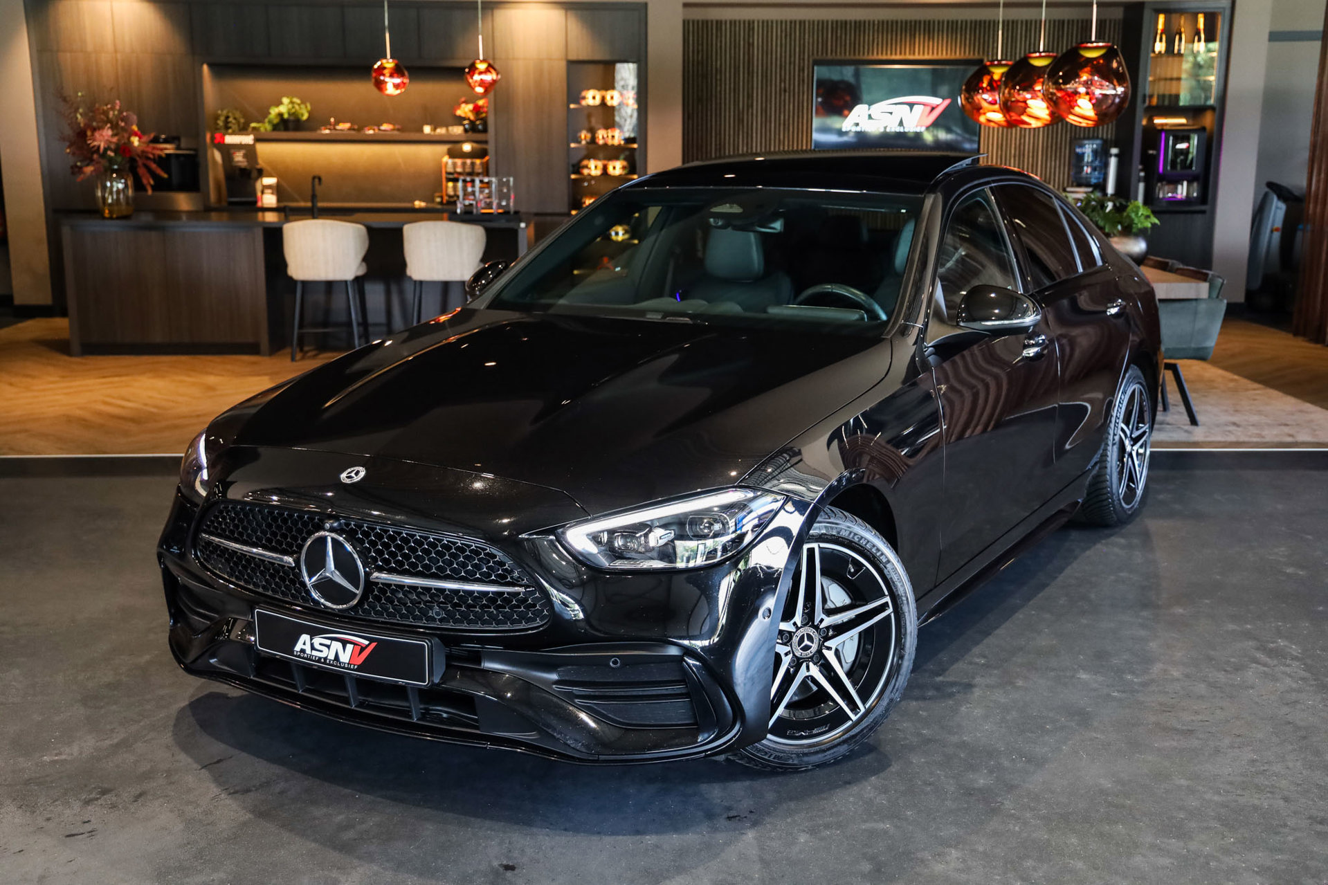 Foto van Mercedes-Benz C 300 E