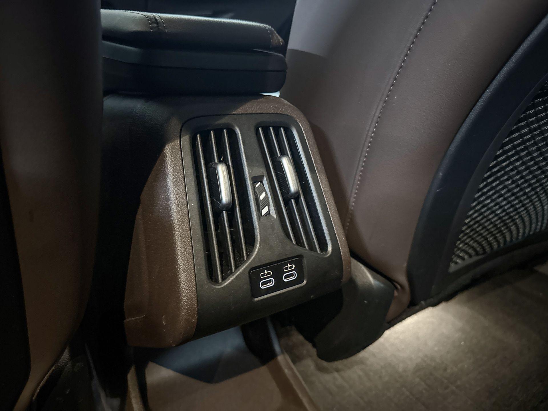 Foto van BMW Ix1 Edrive20