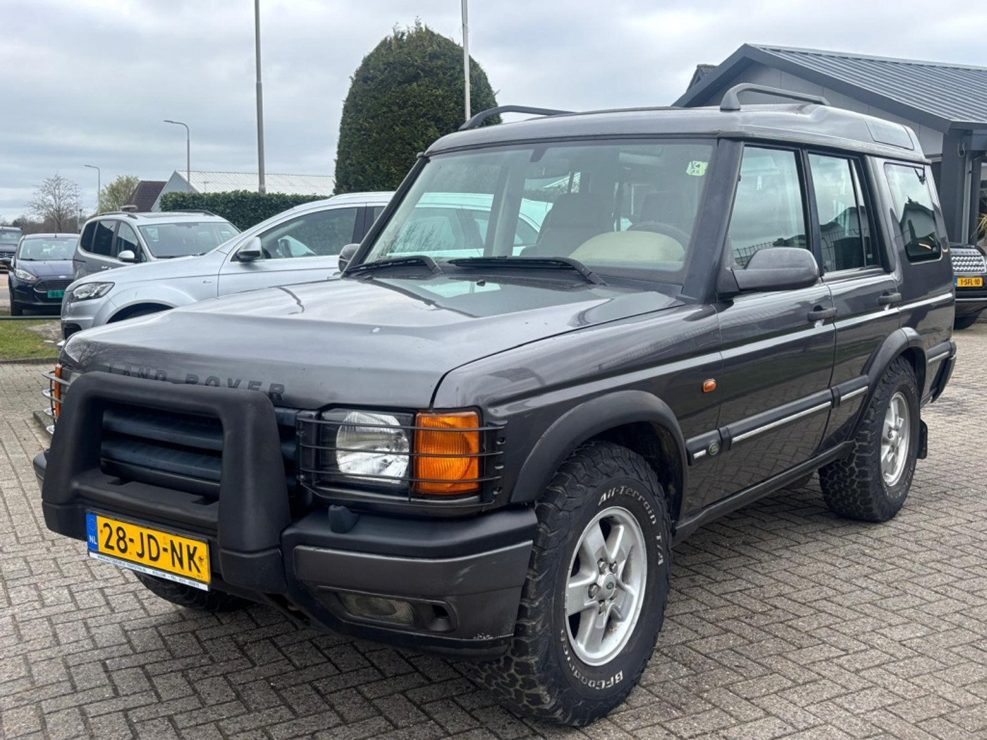 Land Rover Discovery Series Ii 2.5 TD5 2002 Geel Kenteken Automaat Youngtimer 2002 - voorkant