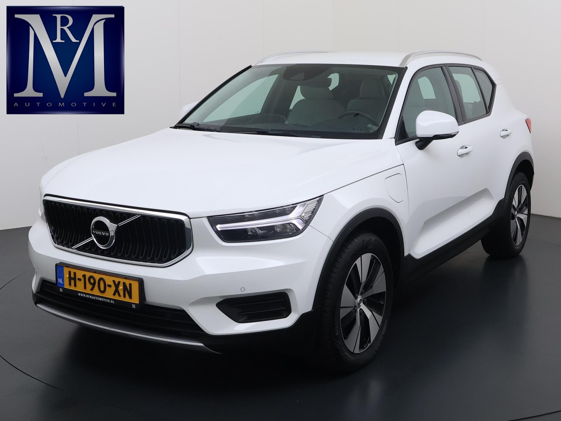 Volvo XC40 T5 Twin Engine 1.5 T5 Twin Engine Momentum Pro 2020 - voorkant