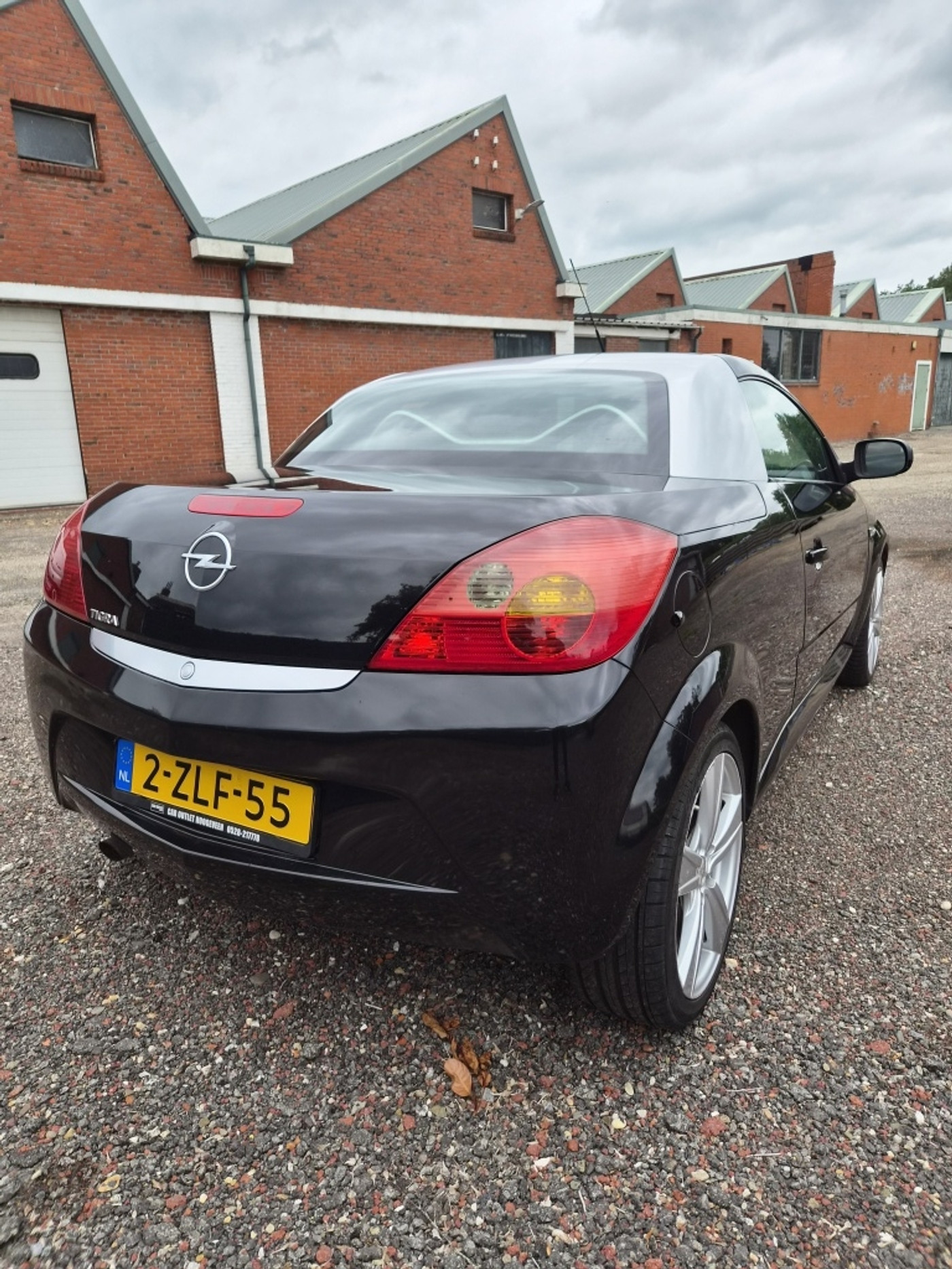 Foto van Opel Tigra