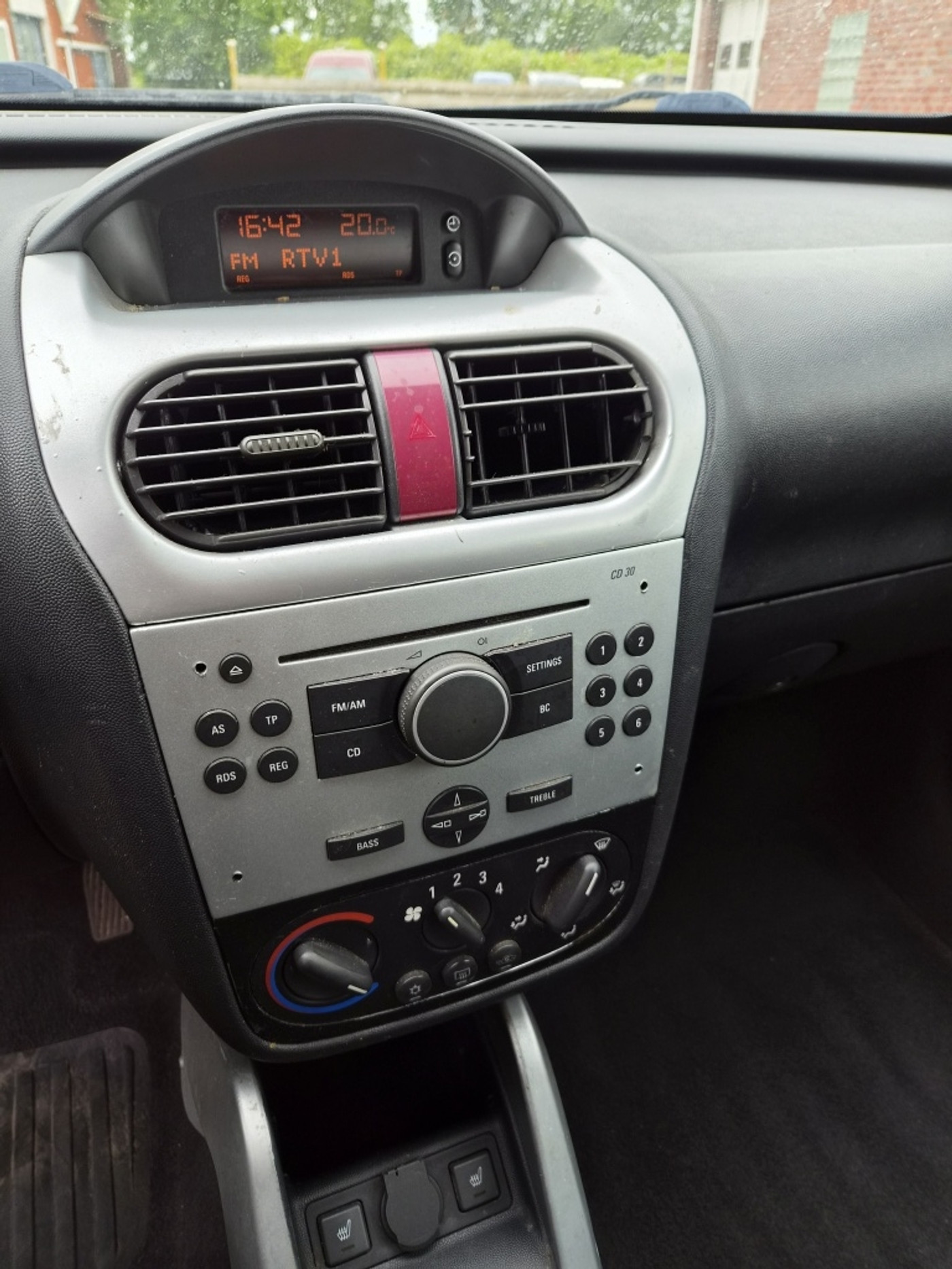 Foto van Opel Tigra