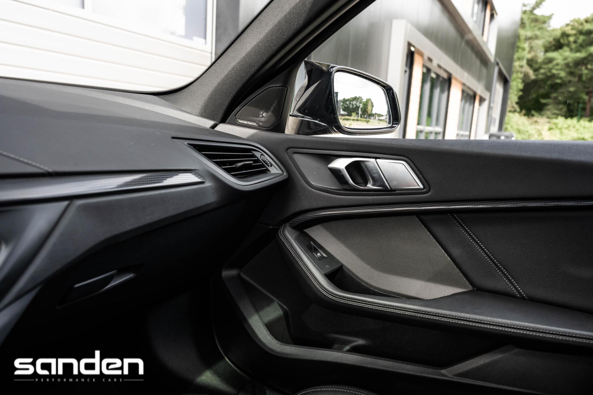 Foto van BMW M135i xDrive