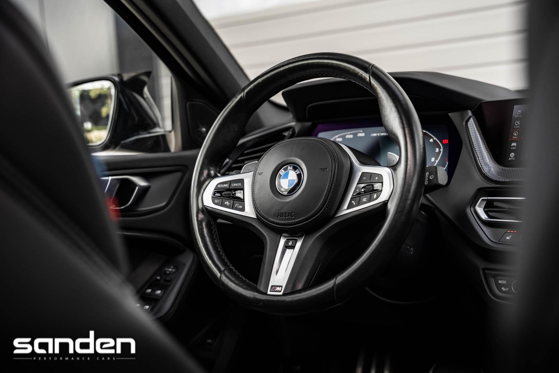 Foto van BMW M135i xDrive