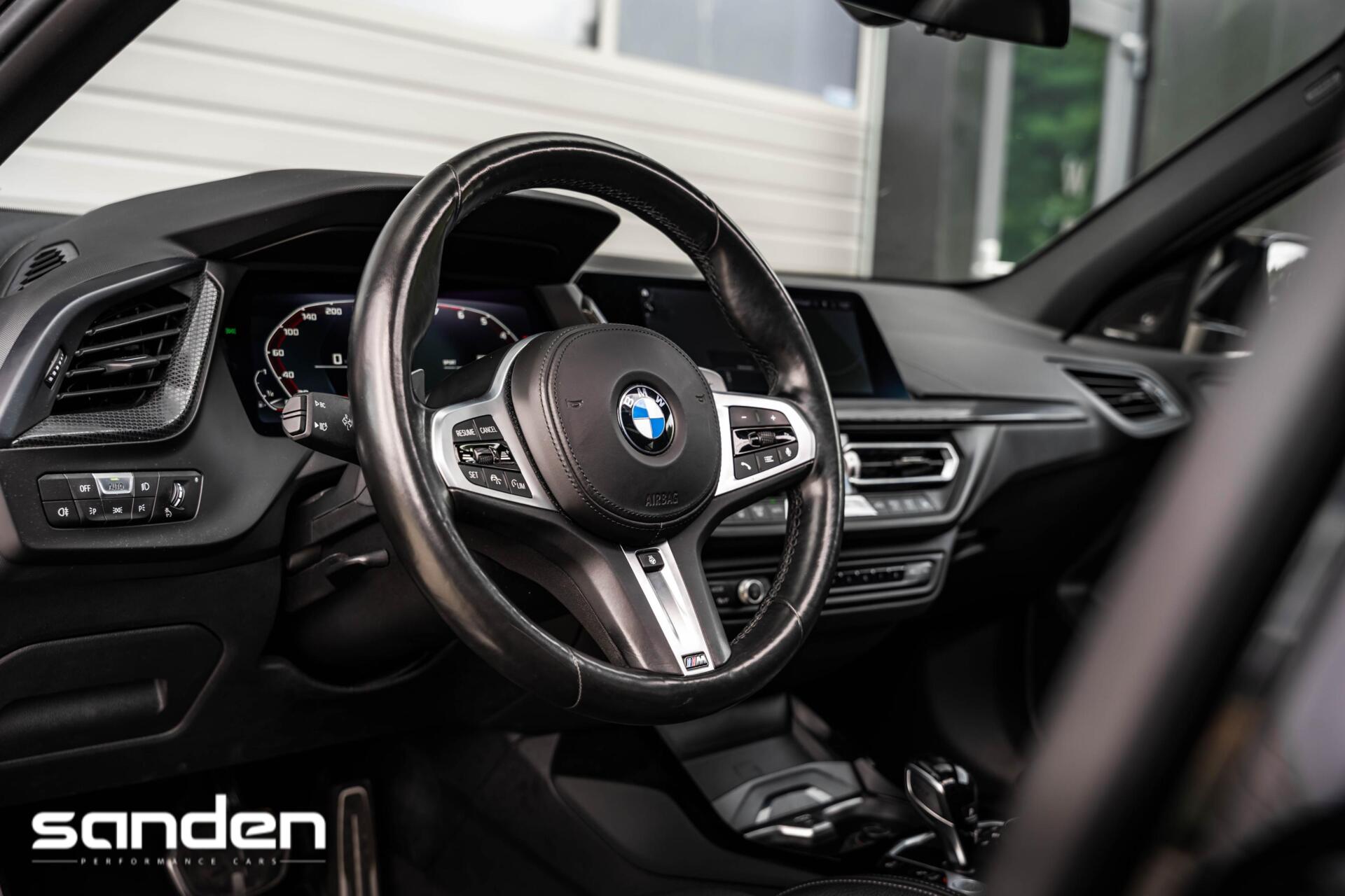 Foto van BMW M135i xDrive
