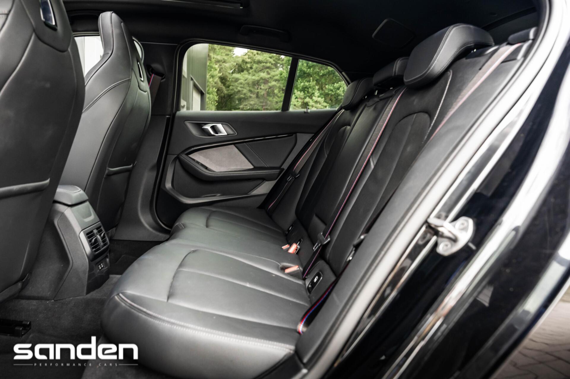 Foto van BMW M135i xDrive