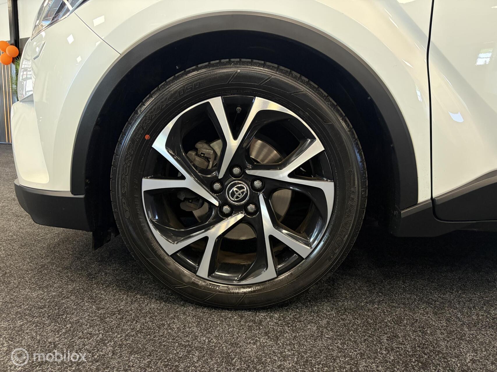 Foto van Toyota Toyota C-hr