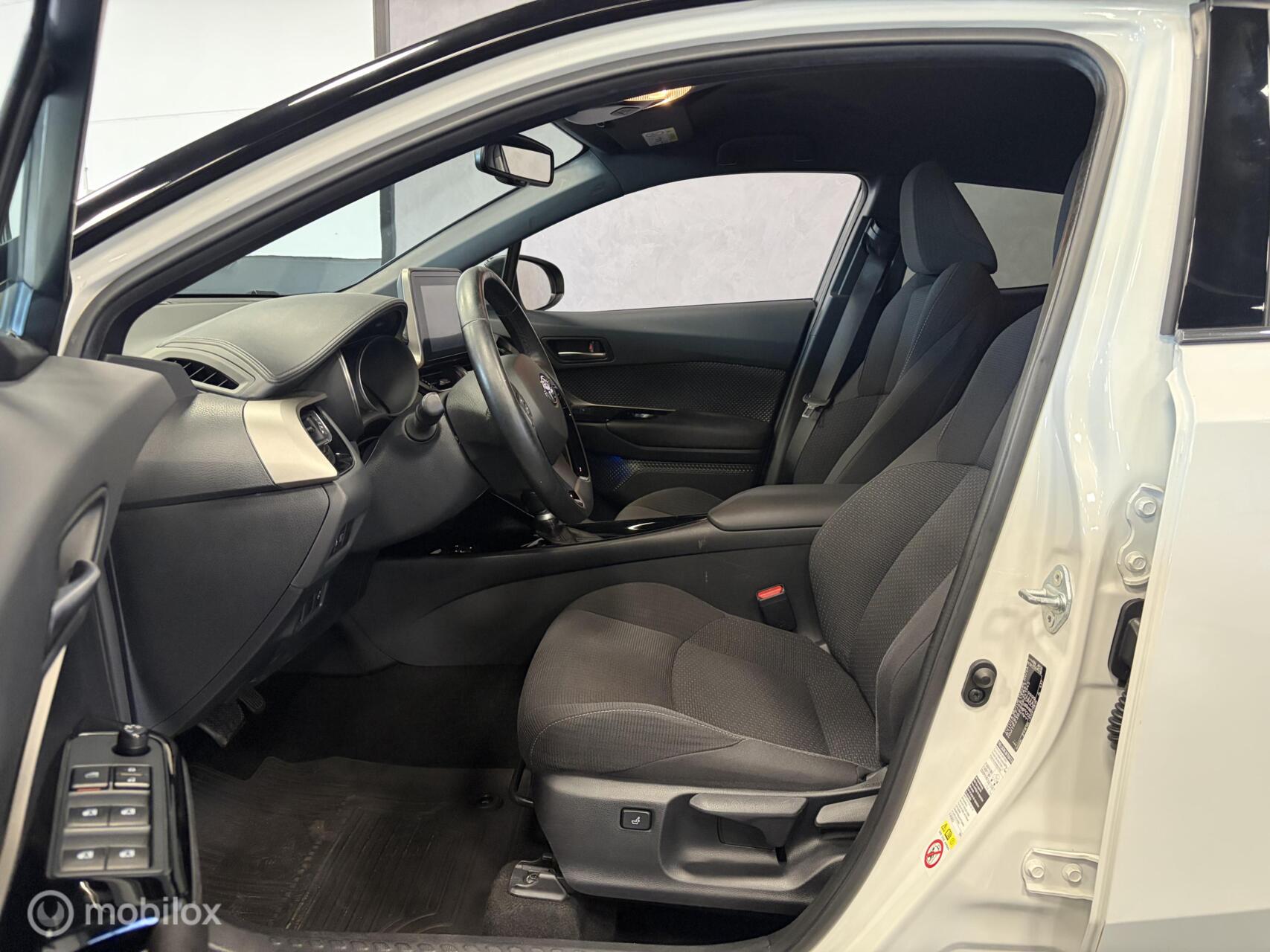 Foto van Toyota Toyota C-hr