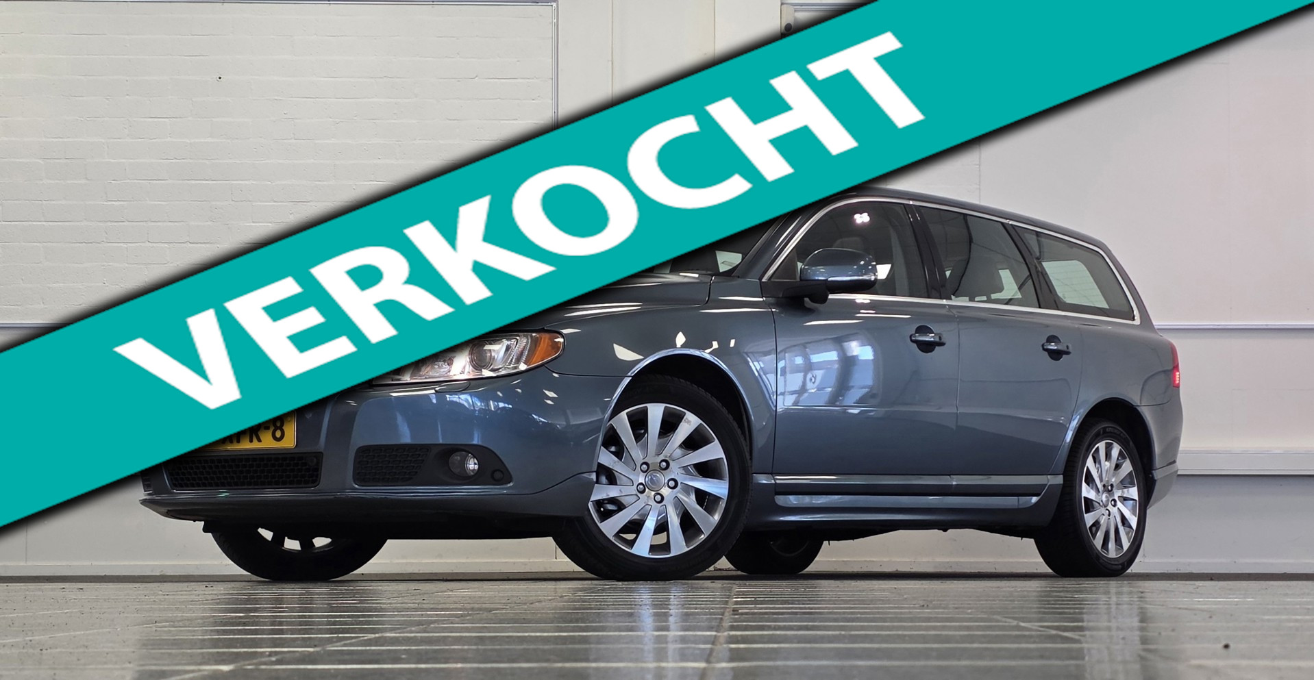 Volvo V70 1.6 T4 Summum 2012 - voorkant