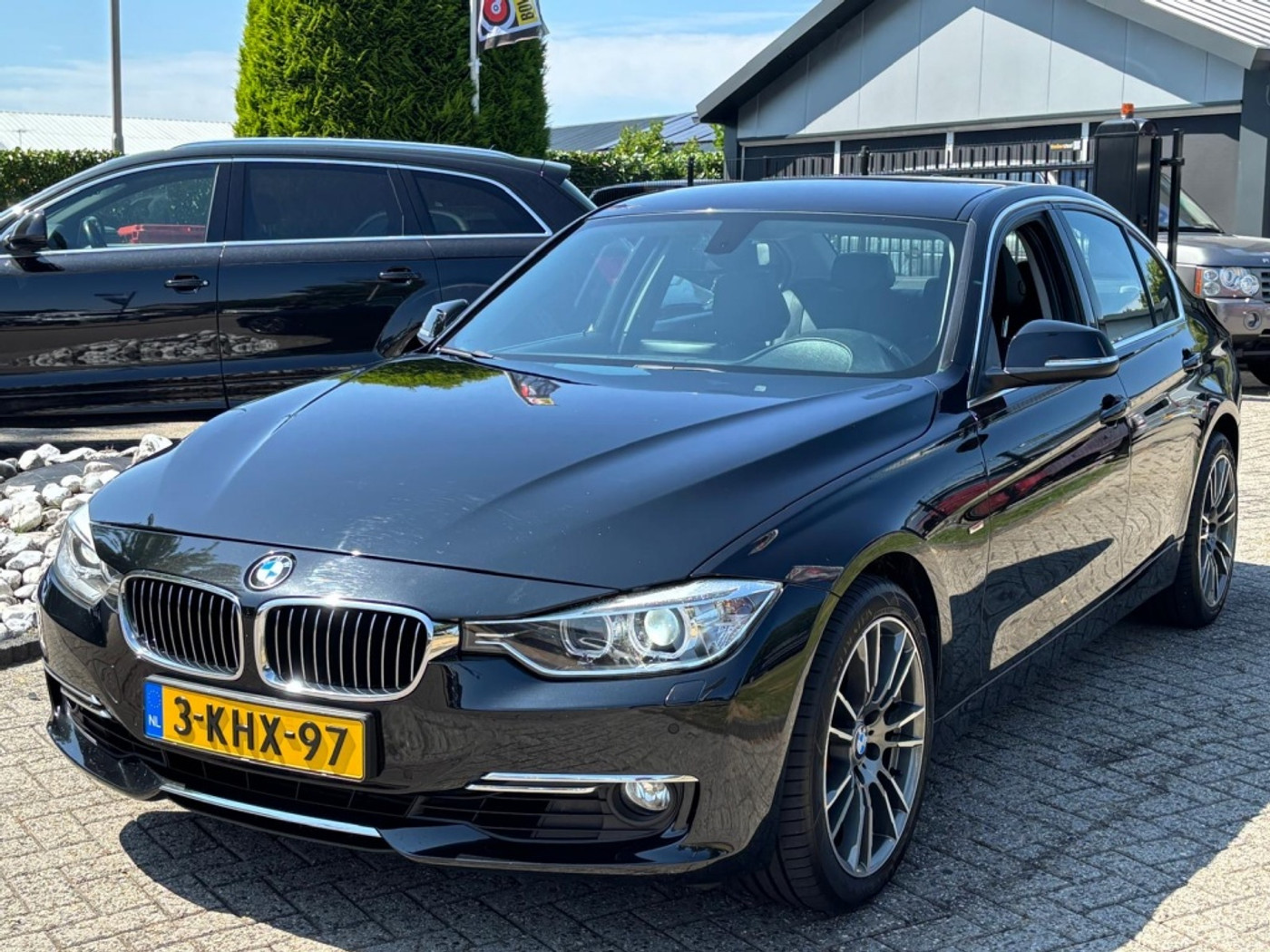 BMW 320i 320I Executive Sedan 2013 Zwart Automaat 139.000 KM 2013 - voorkant