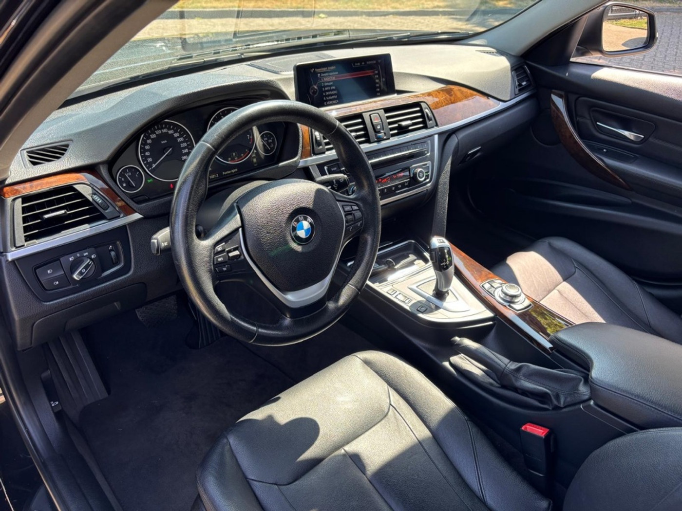 Foto van BMW 320i