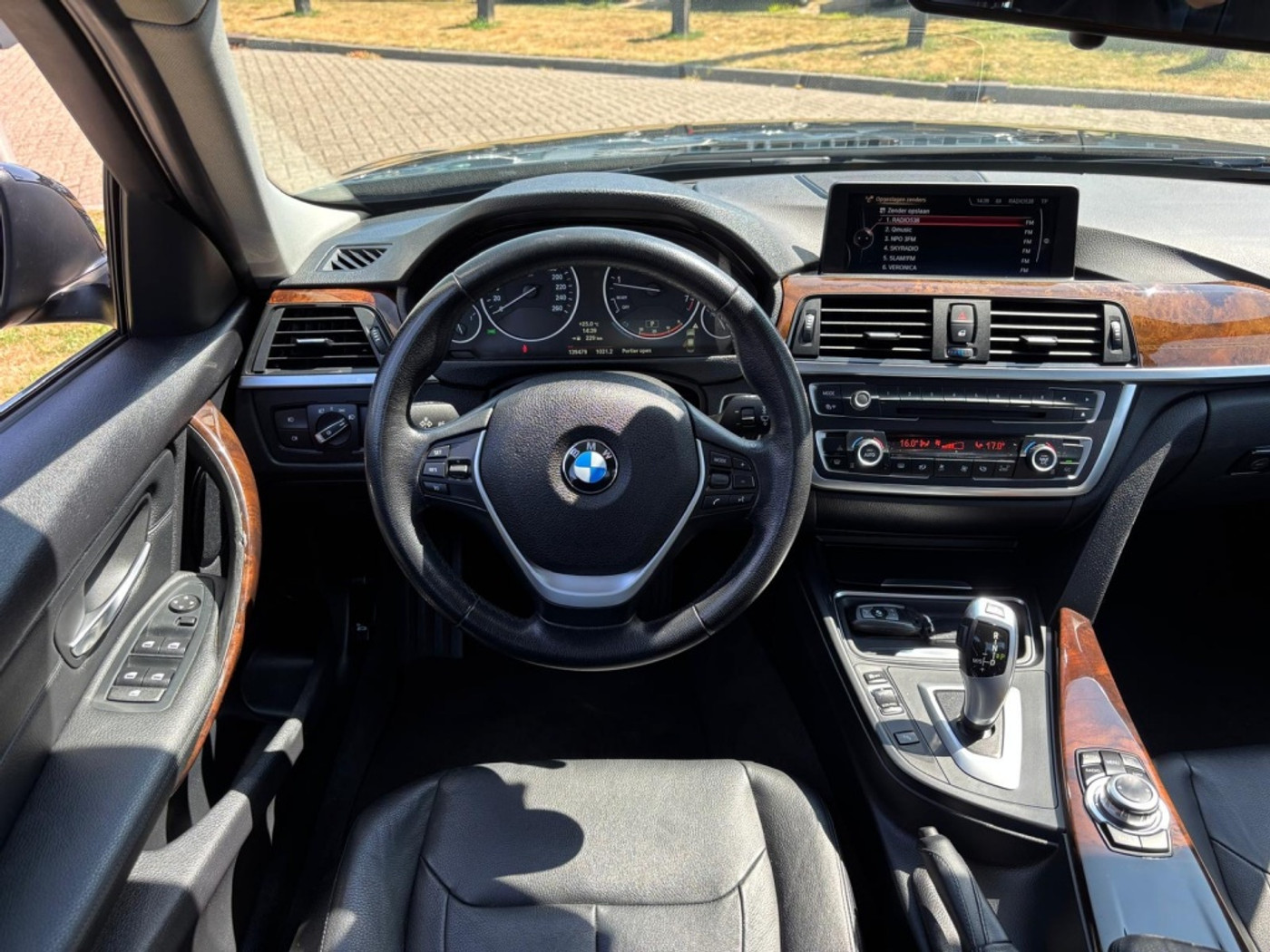 Foto van BMW 320i