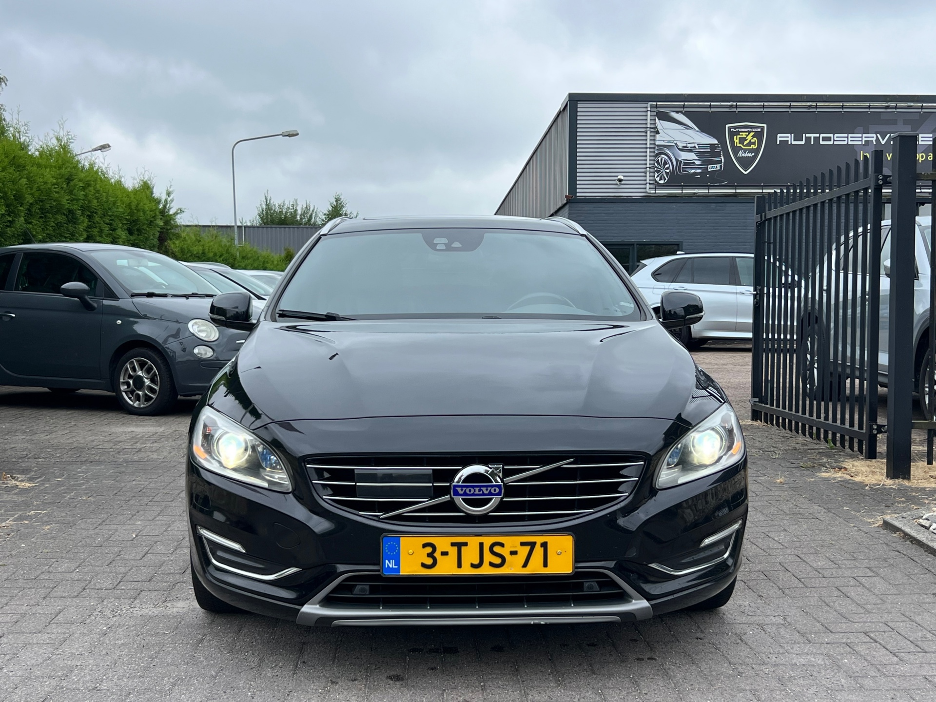 Foto van Volvo V60 Plug In Hybrid