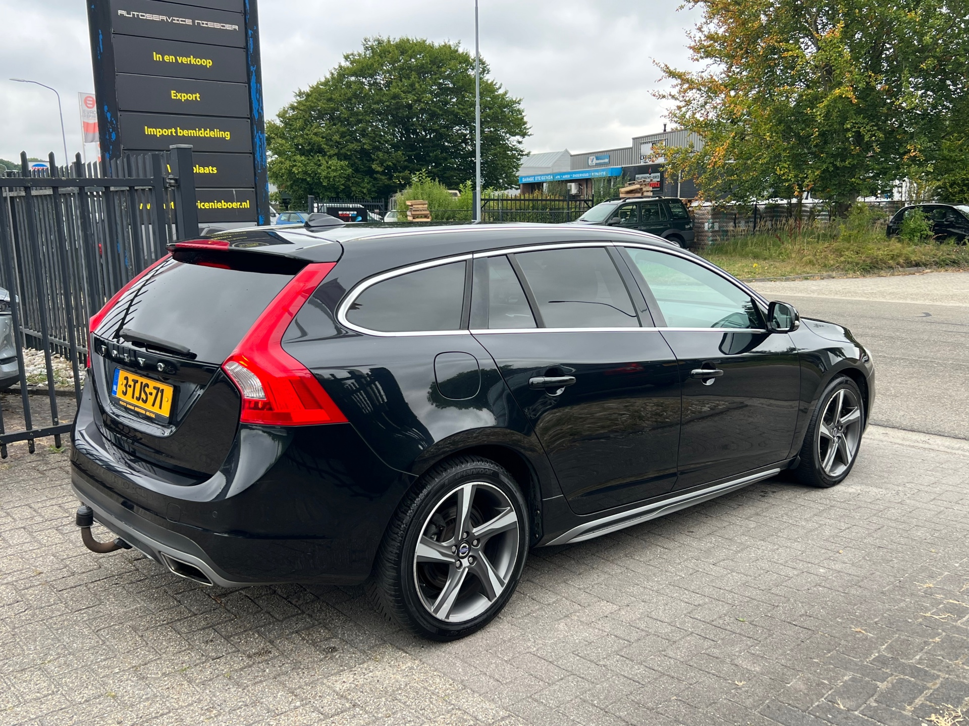 Foto van Volvo V60 Plug In Hybrid