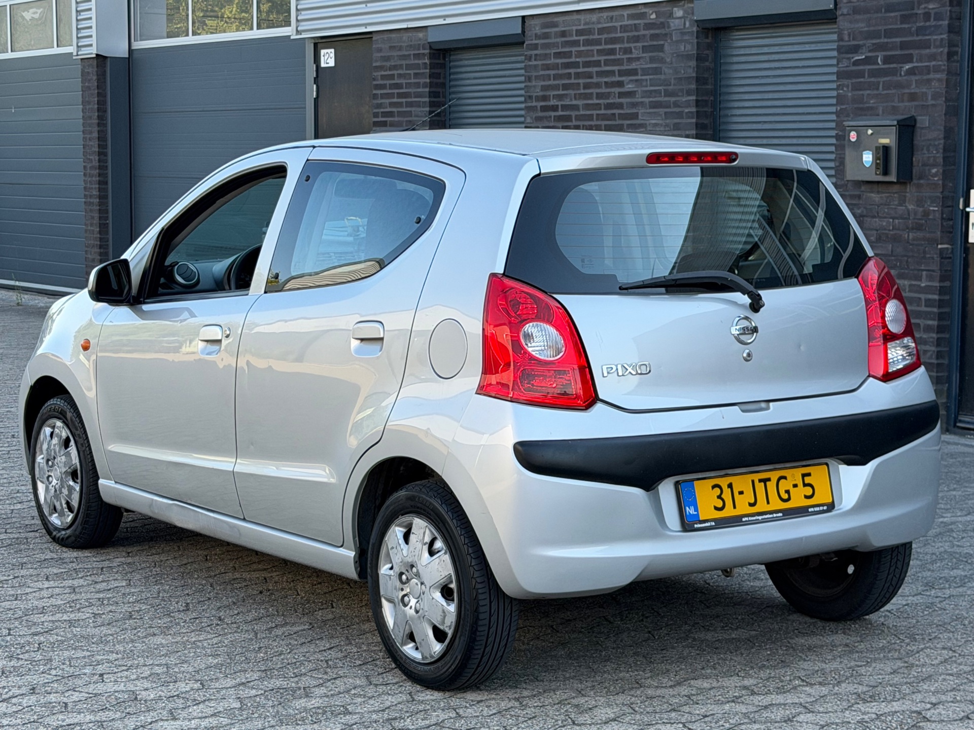 Foto van Nissan Pixo