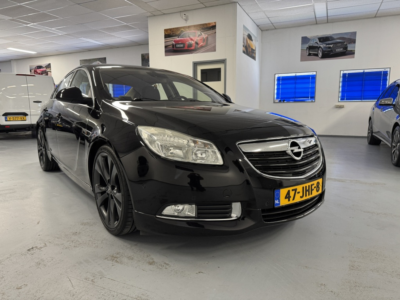Opel Insignia 2.0 T Sport 220PK 2009 - voorkant