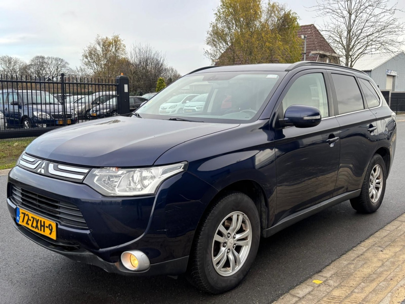 Mitsubishi Outlander 2.2 DI-D Intense 2013 - voorkant