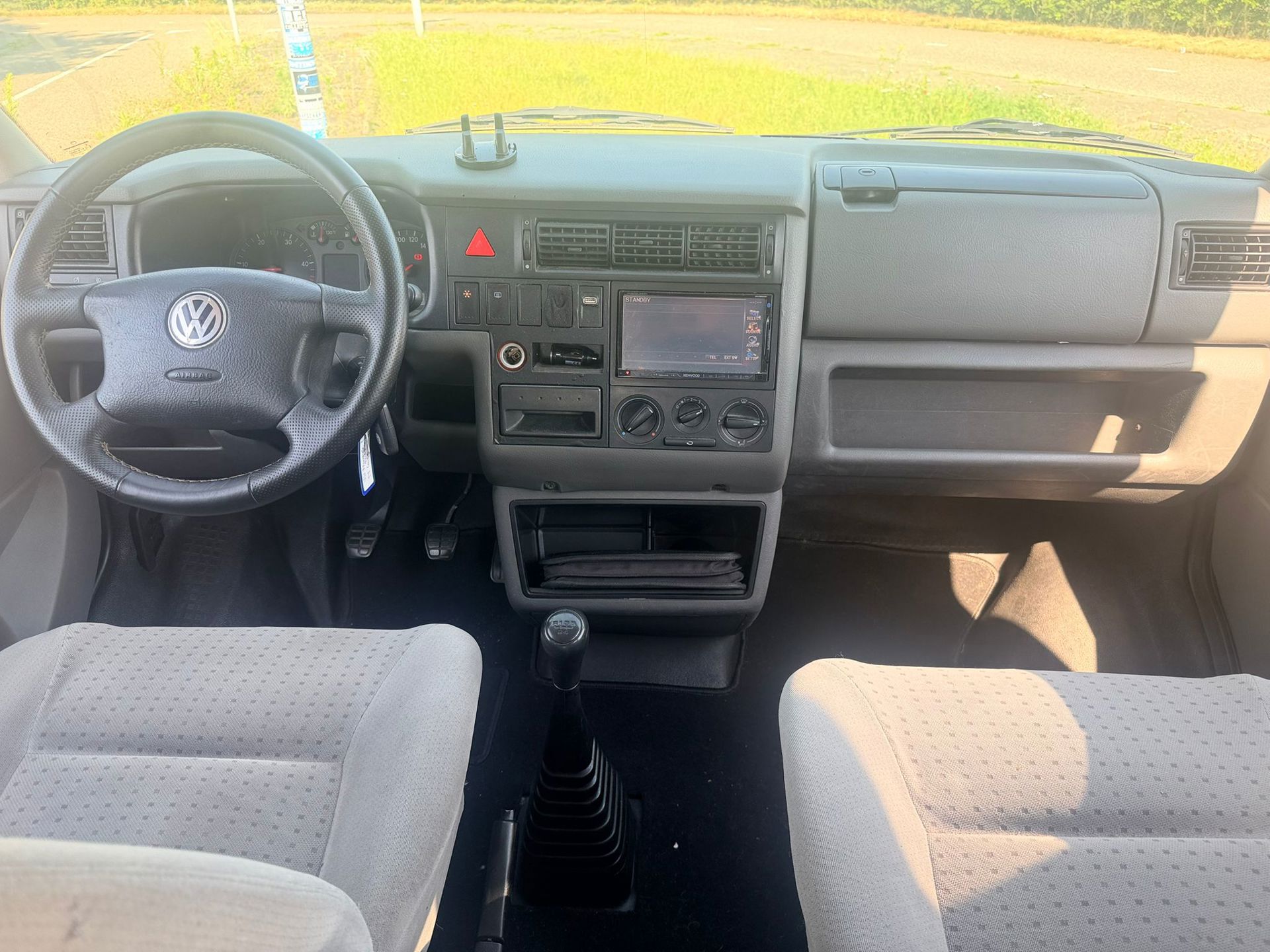 Foto van Volkswagen Transporter Bestel 1,0 Tdi 75 KW