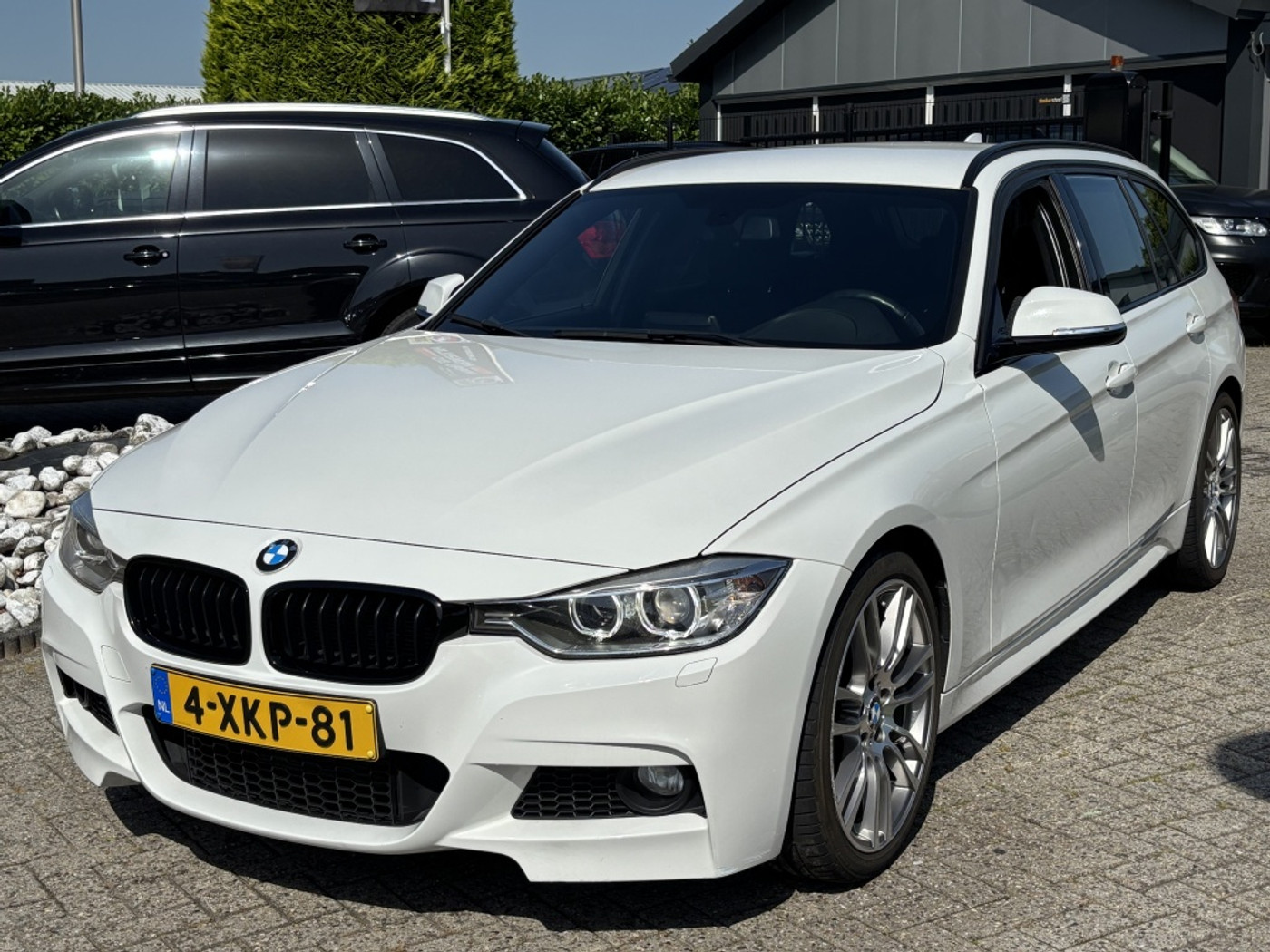 BMW 320i 320i Exe M-Pakket 2014 Wit Trekhaak 2014 - voorkant