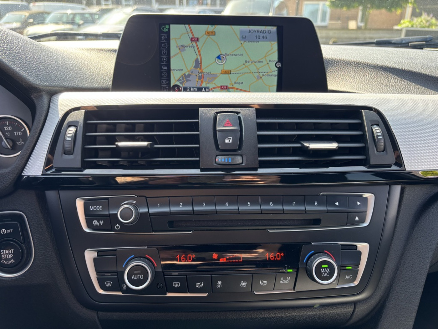 Foto van BMW 320i