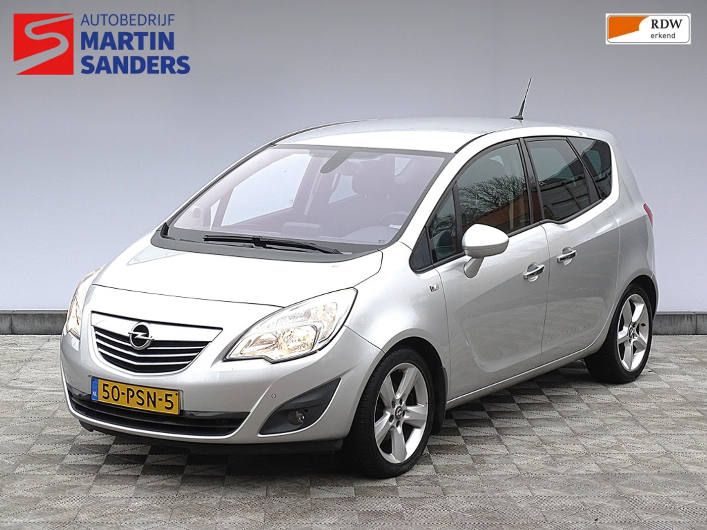 Opel Meriva 1.4 Turbo Cosmo 2011 - voorkant