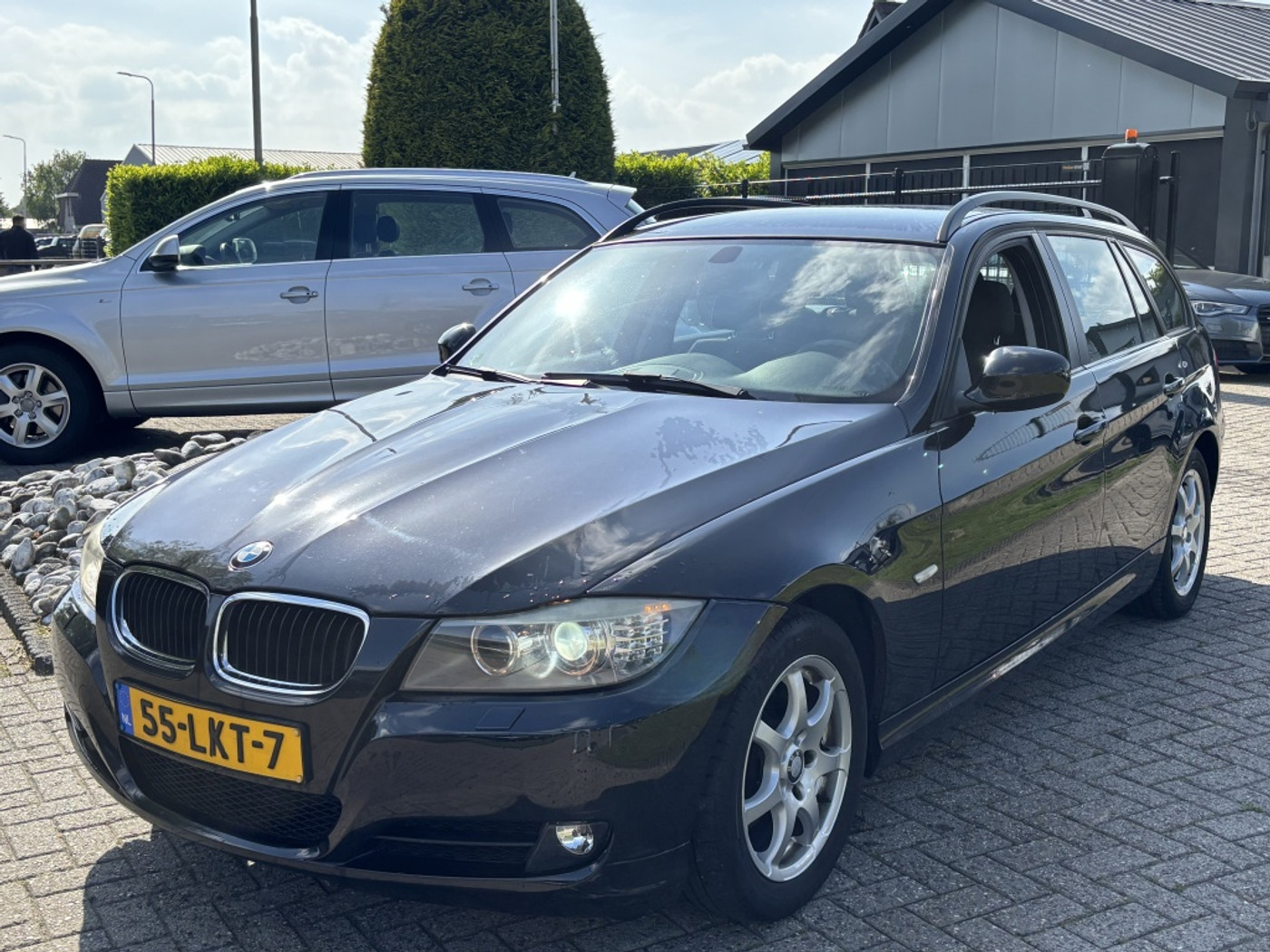 BMW 3er Reihe 316i Zwart 2010 Xenon 2010 - voorkant