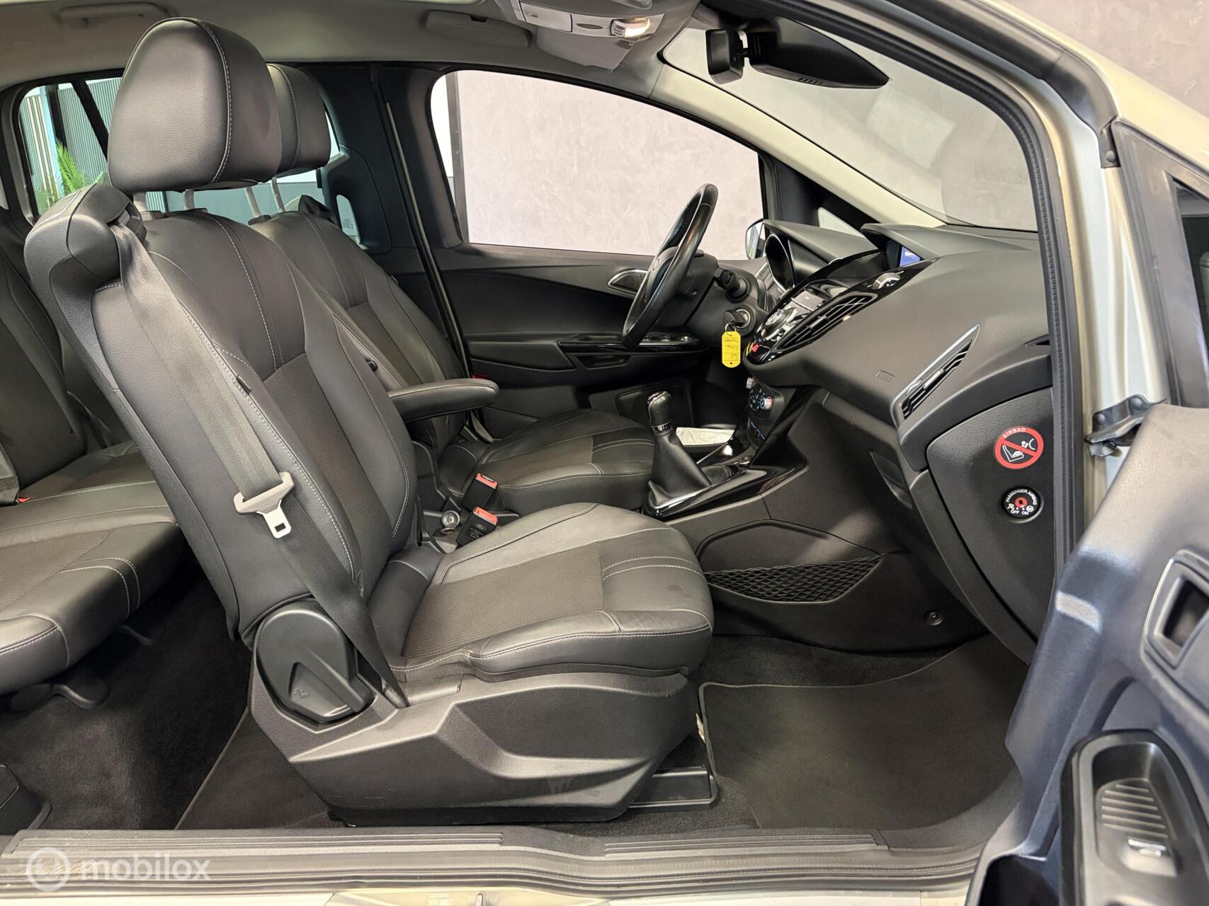 Foto van Ford B-max