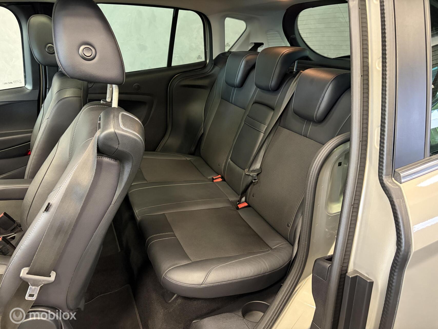 Foto van Ford B-max