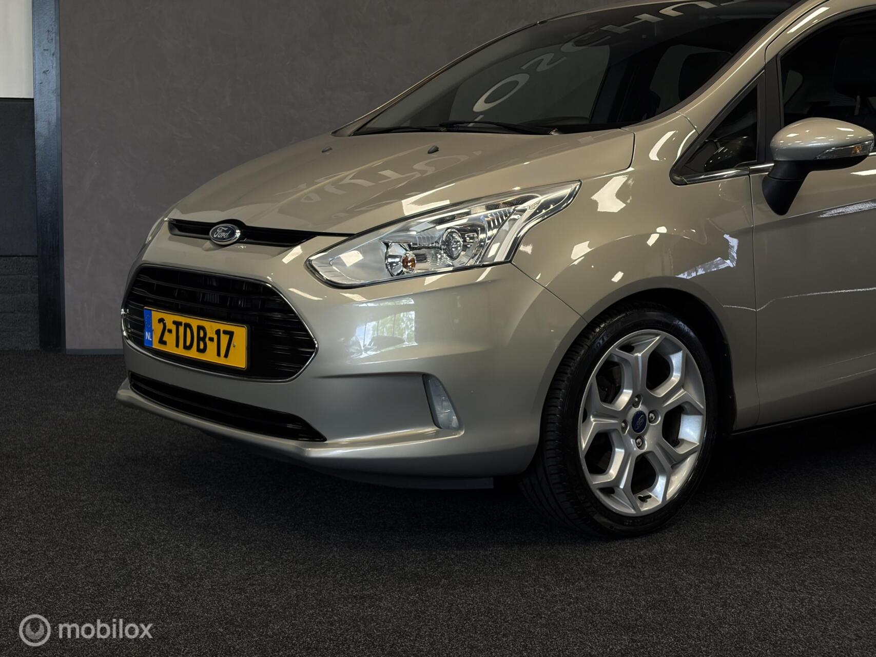 Foto van Ford B-max