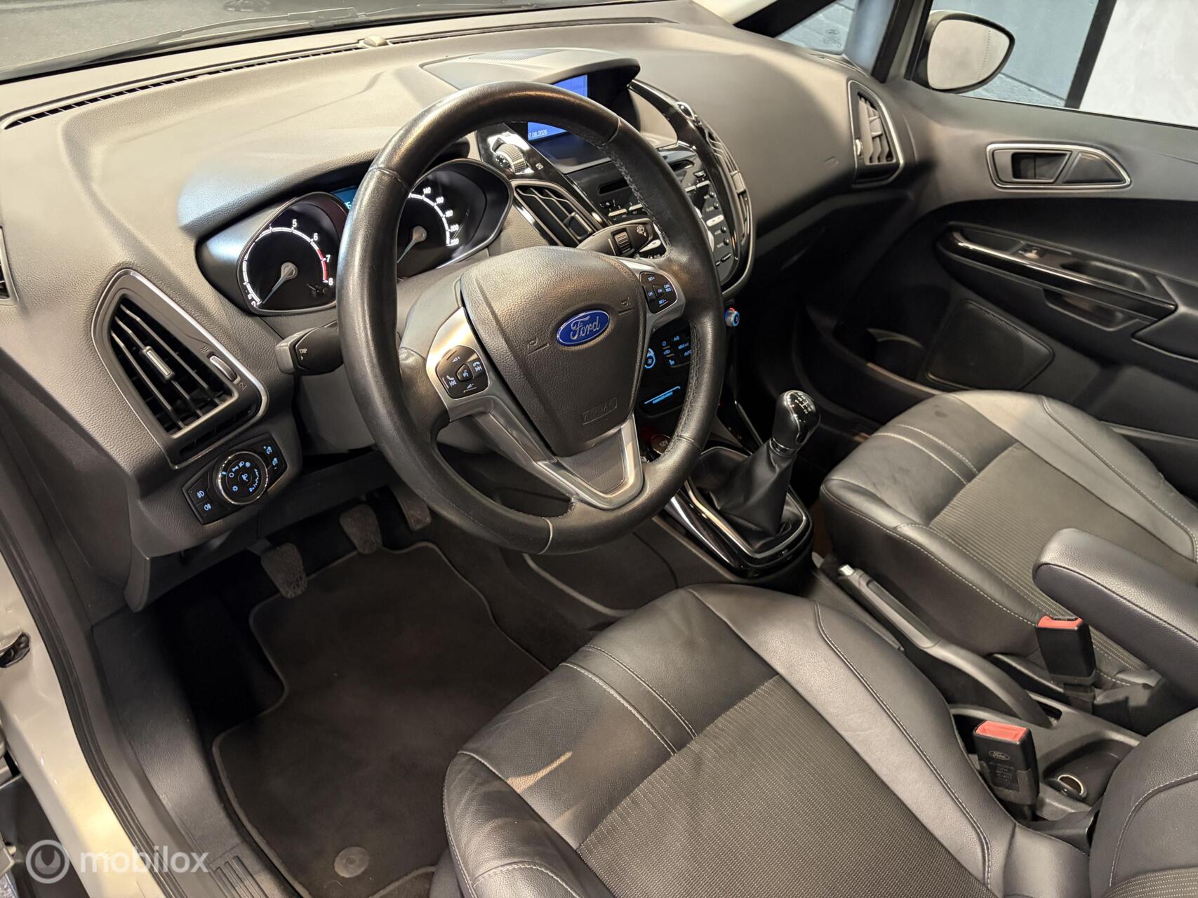 Foto van Ford B-max