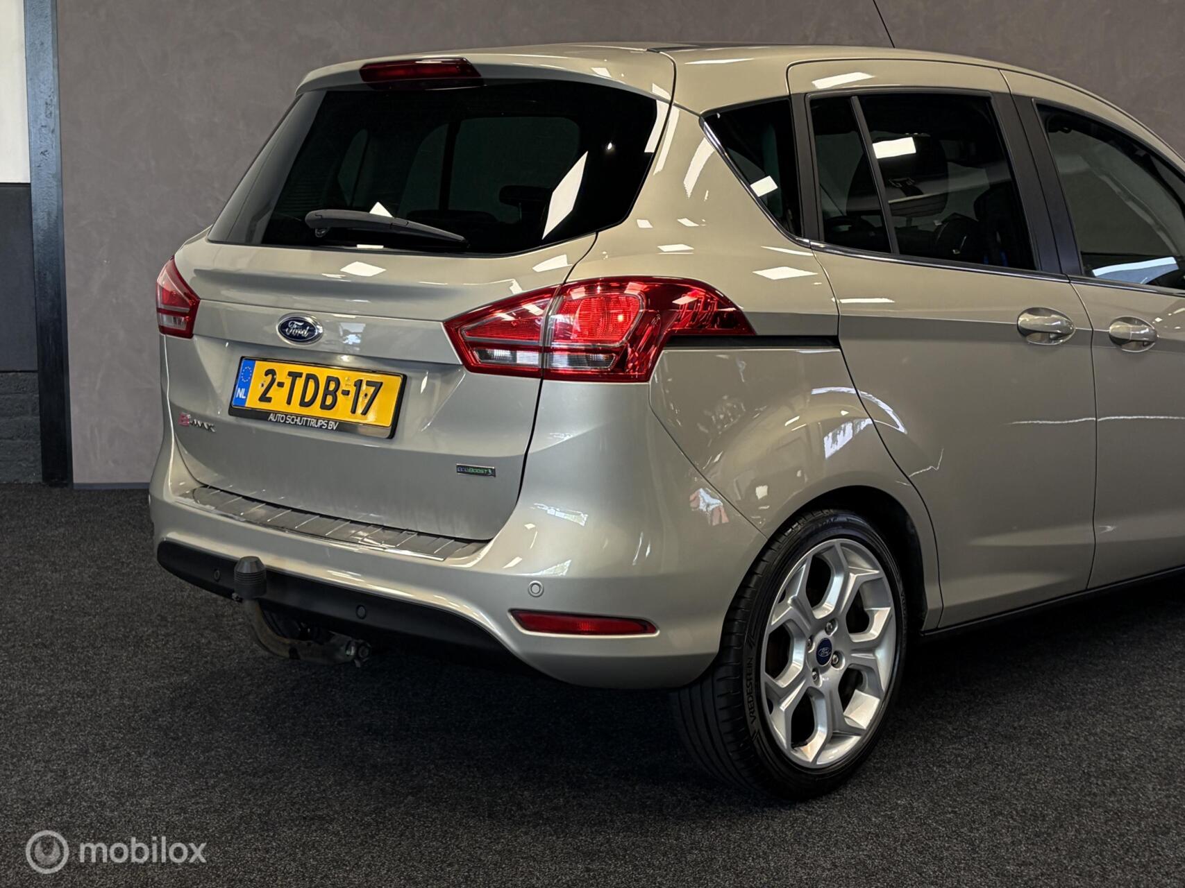 Foto van Ford B-max
