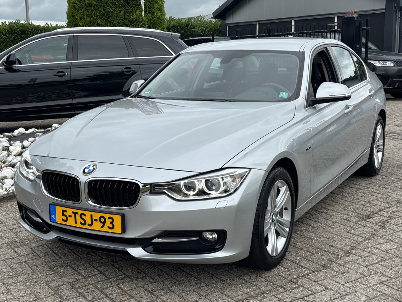 BMW 316i 316i Automaat Sedan Sportline 2014 NL Dealerauto 2014 - voorkant