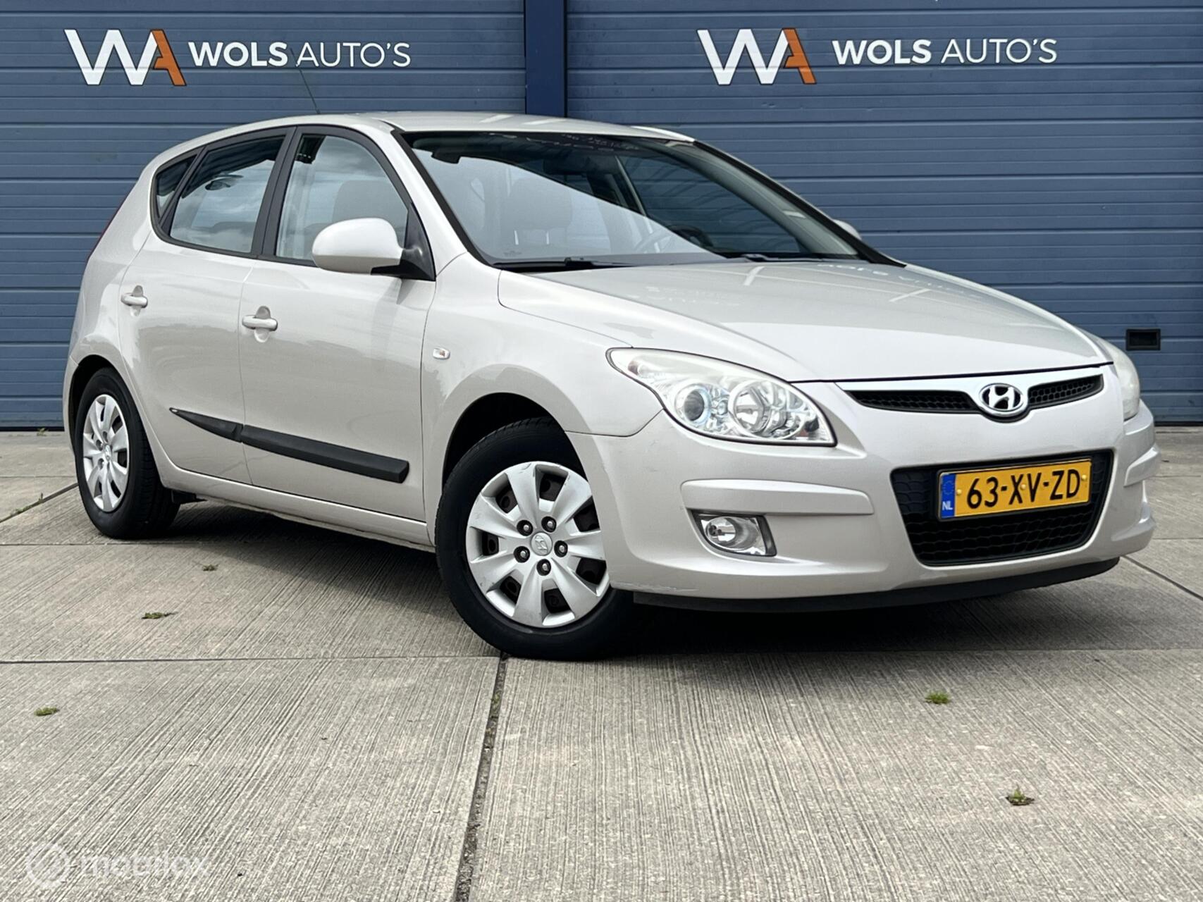Hyundai I 30 1.6i Dynamic / AUTOMAAT / DEALER ONDERH. / APK 06-2027! 2007 - voorkant