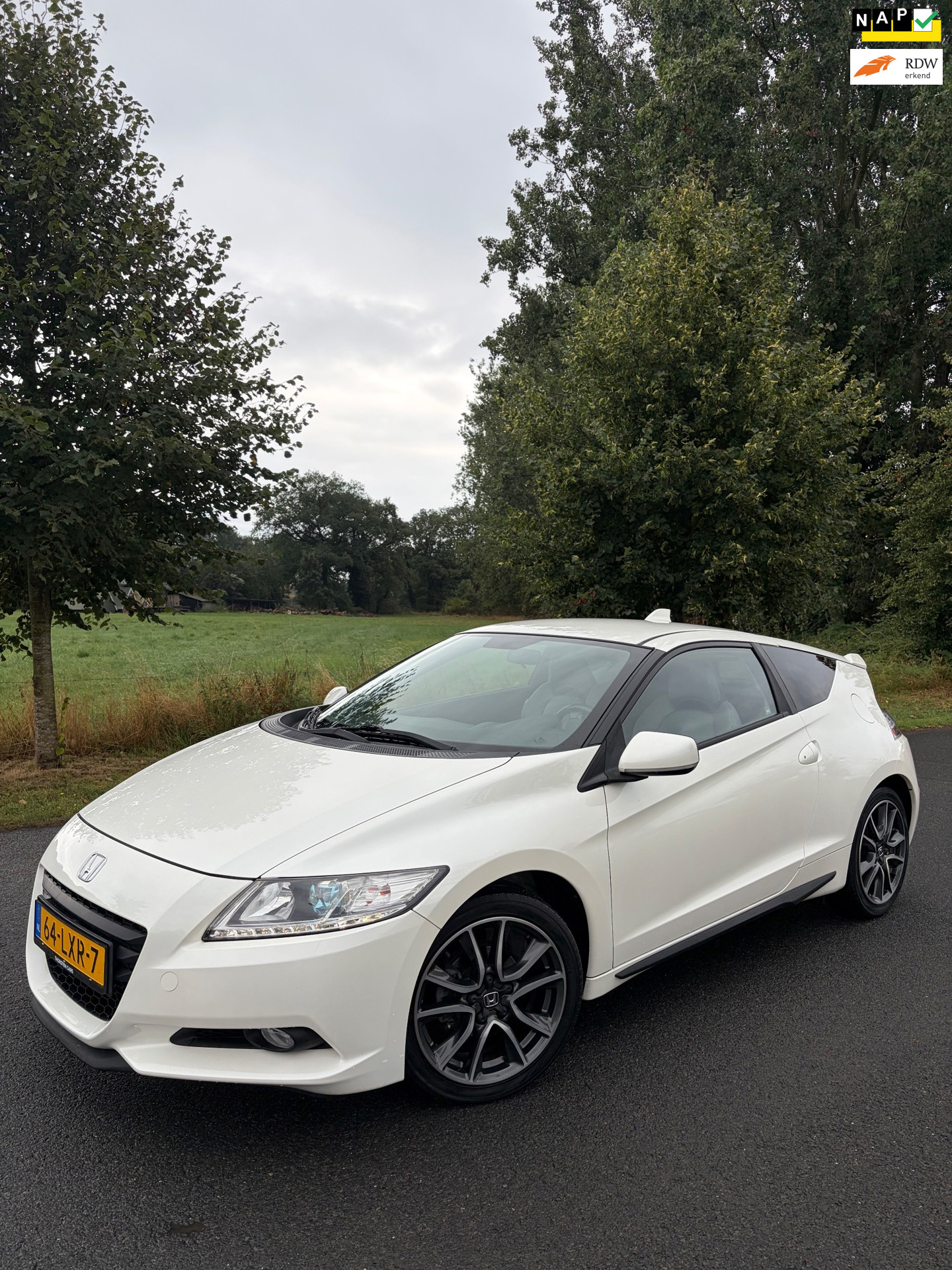 Honda Cr-z 1.5 i-Vtec IMA Sport, NAP, eerste eigenaar. Dealeronderhouden 2010 - voorkant