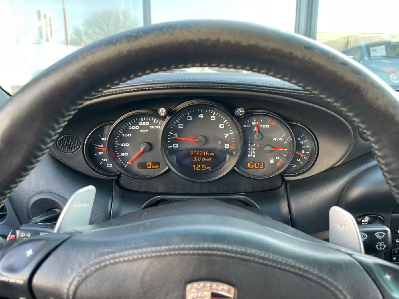 Foto van Porsche 911 Carrera