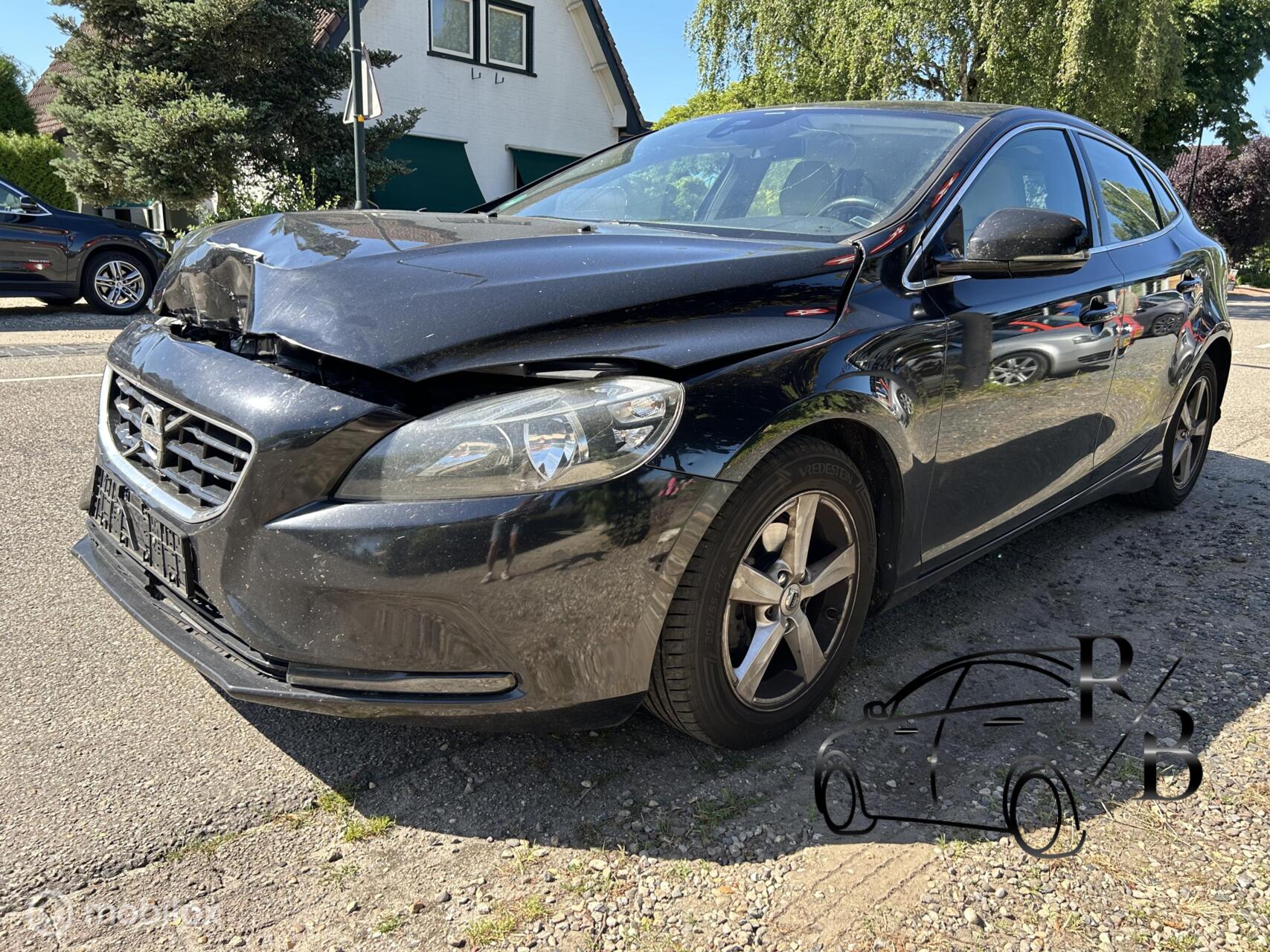 Volvo V40 1.6 D2 Momentum Voorschade 2012 - voorkant
