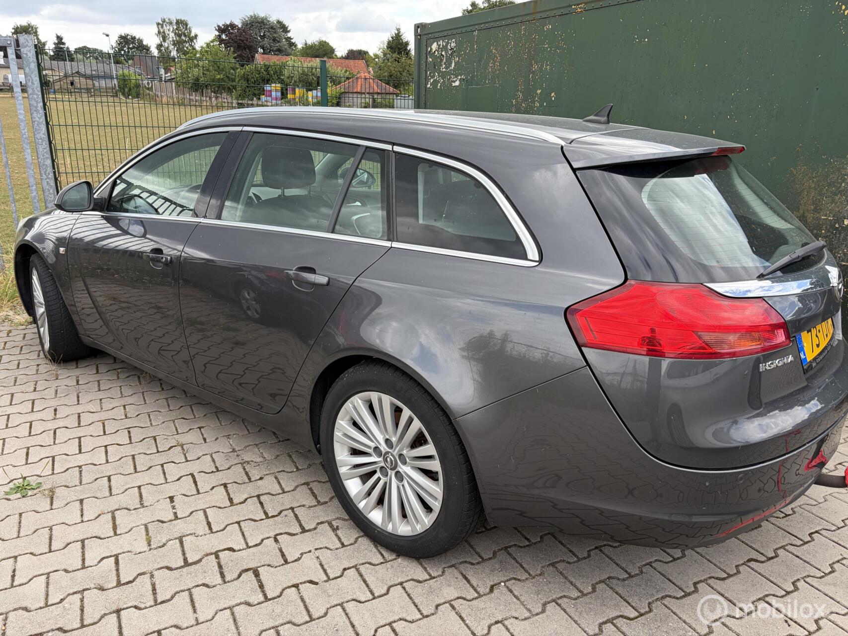 Opel Insignia 1.4 Turbo EcoFLEX Edition 2012 - voorkant