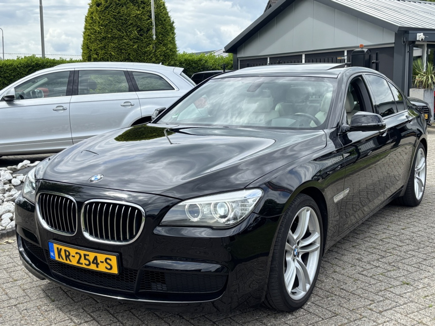 BMW 740i 740i High Exe 2012 Facelift M-Pakket Schuifdak Vol Opties 2012 - voorkant