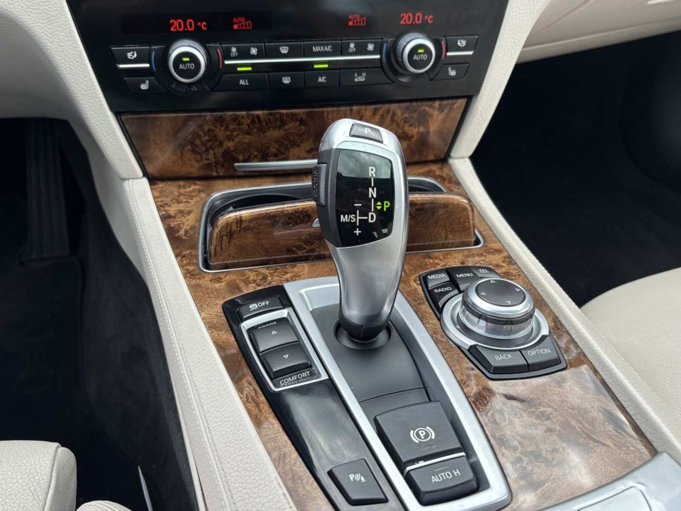 Foto van BMW 740i
