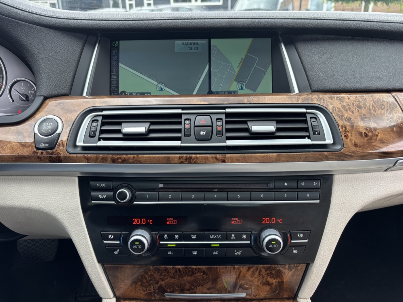 Foto van BMW 740i