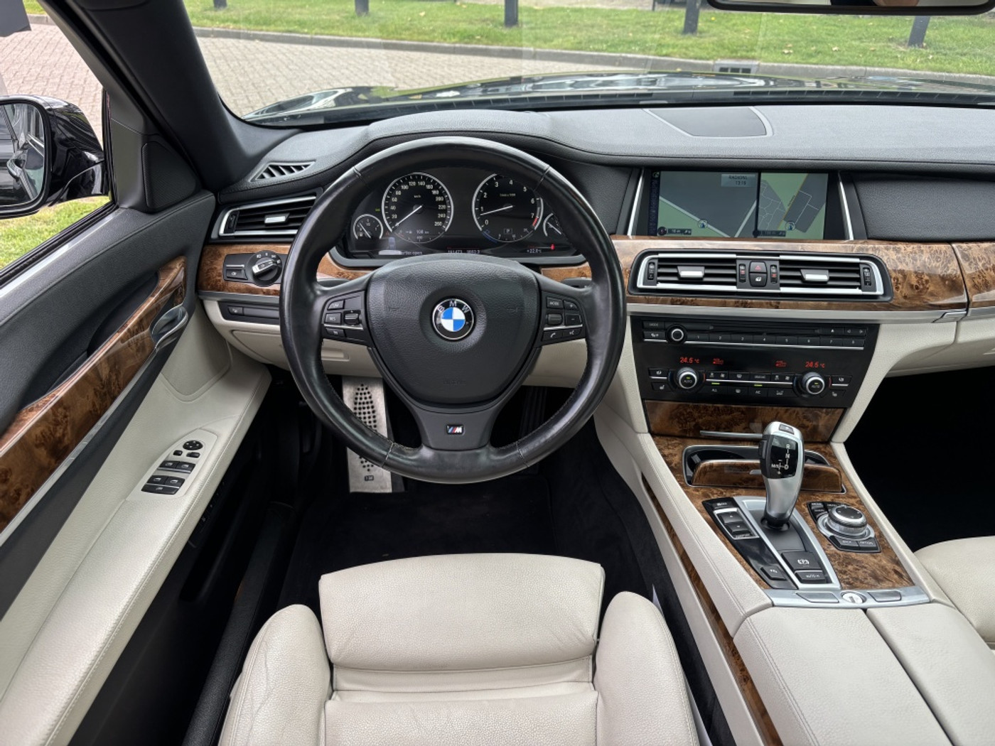 Foto van BMW 740i