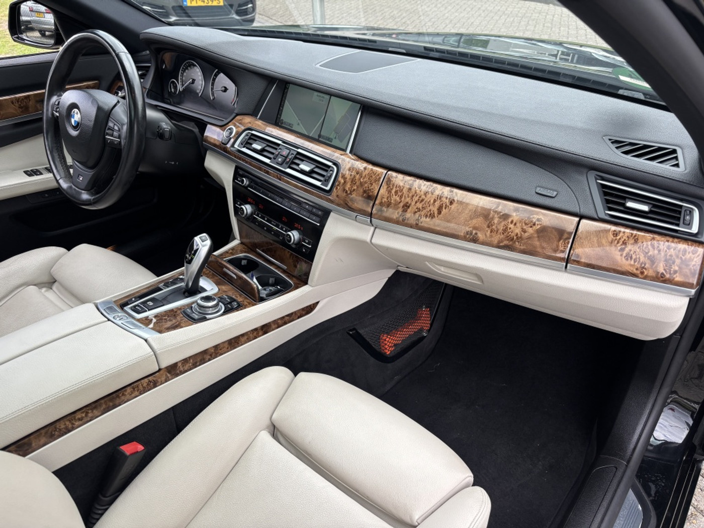 Foto van BMW 740i