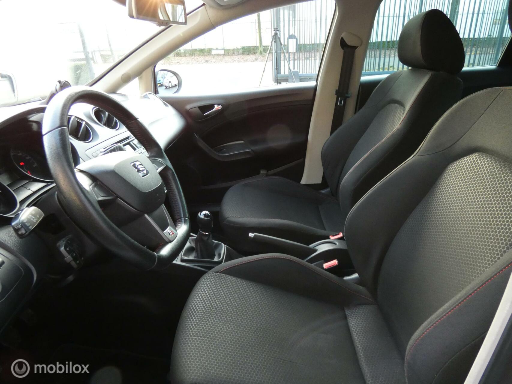 Foto van Seat Ibiza ST
