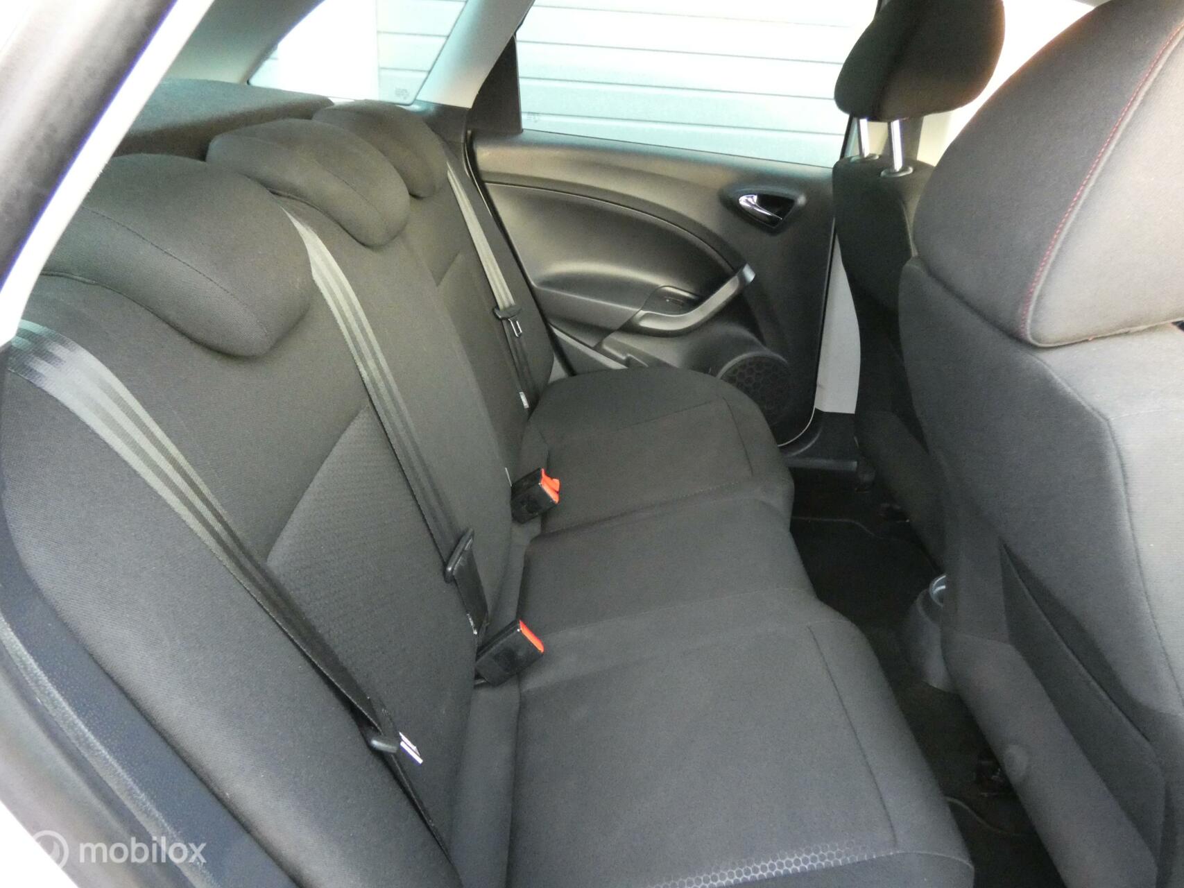 Foto van Seat Ibiza ST