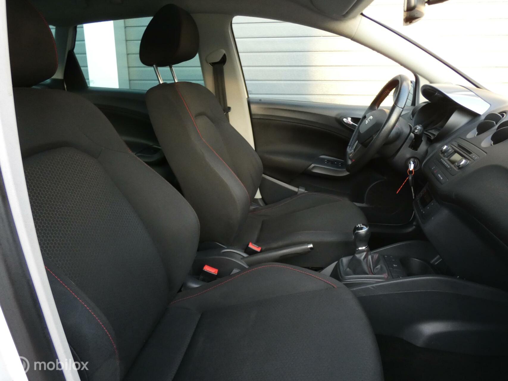 Foto van Seat Ibiza ST
