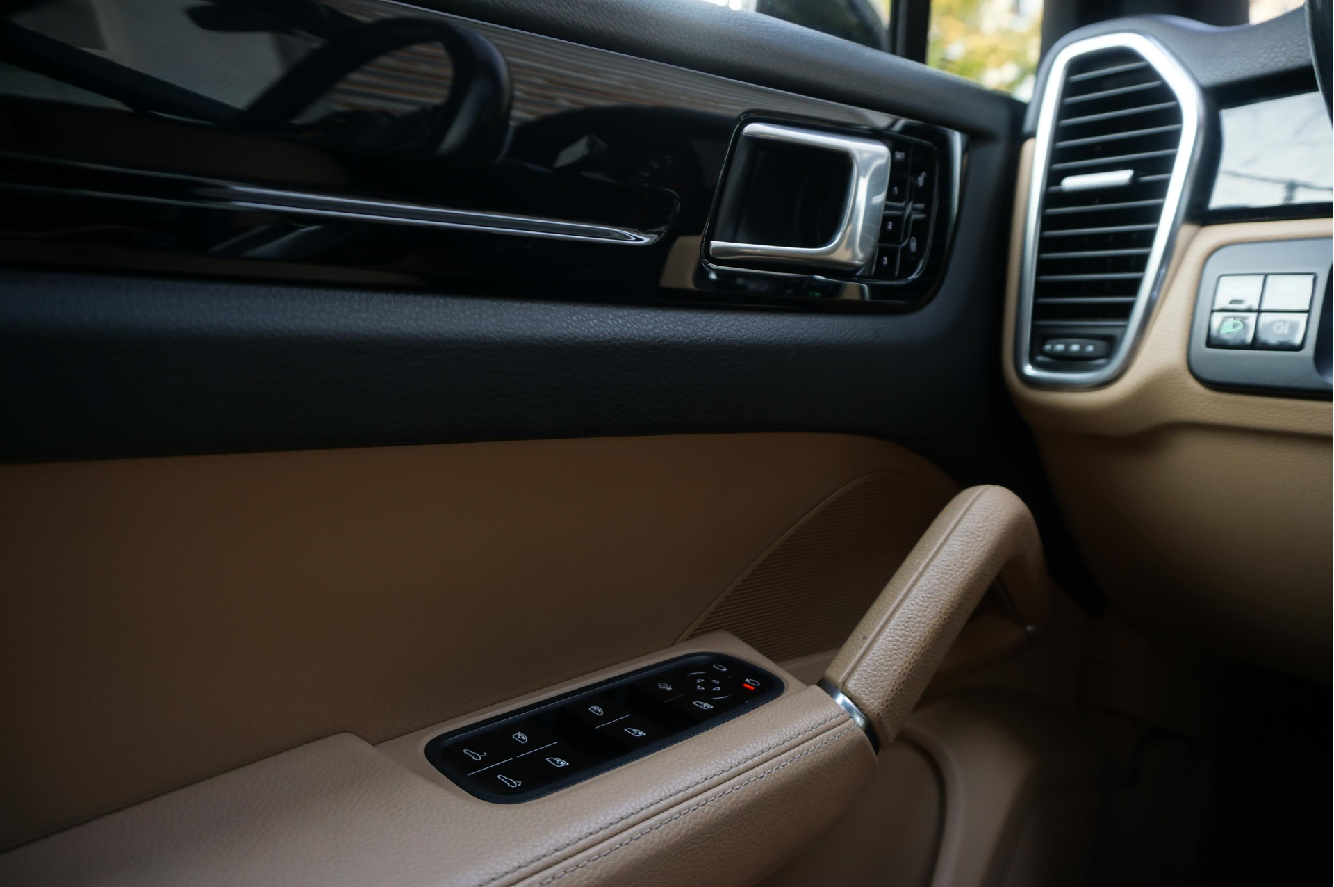 Foto van Porsche Cayenne S