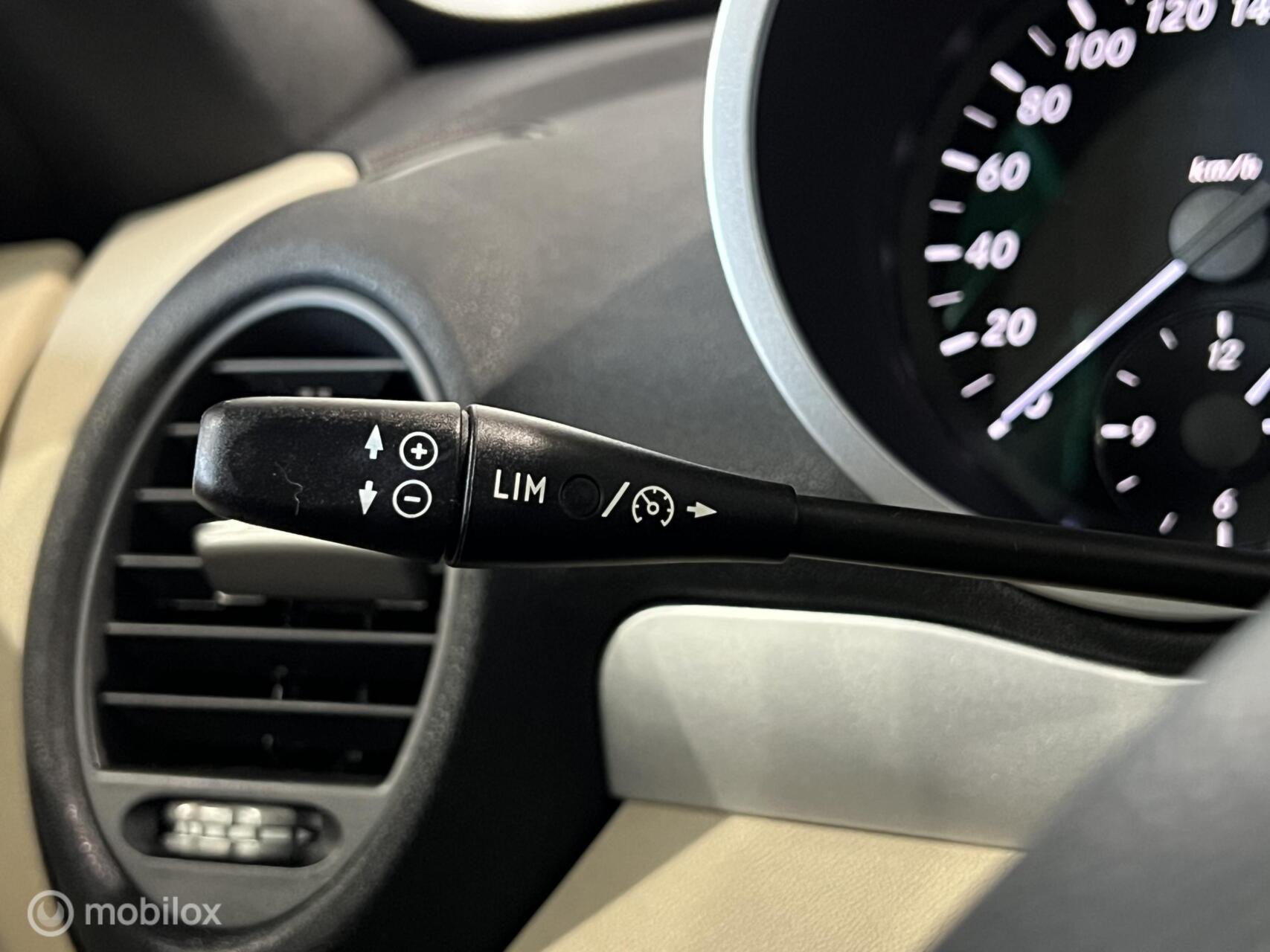 Foto van Mercedes-Benz SLK 200 Kompressor
