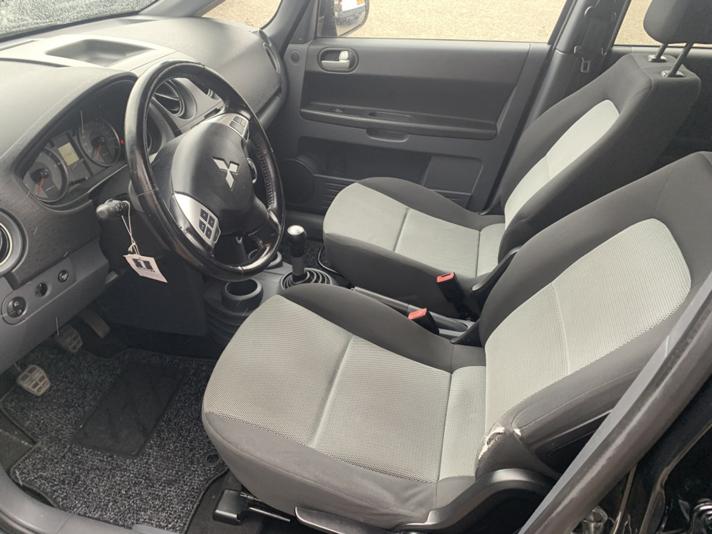 Foto van Mitsubishi Mitsubishi Colt
