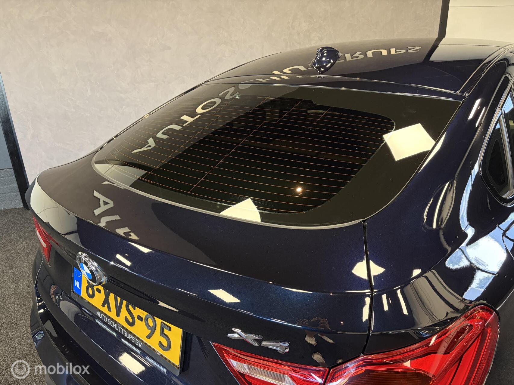Foto van BMW X4 Xdrive20i