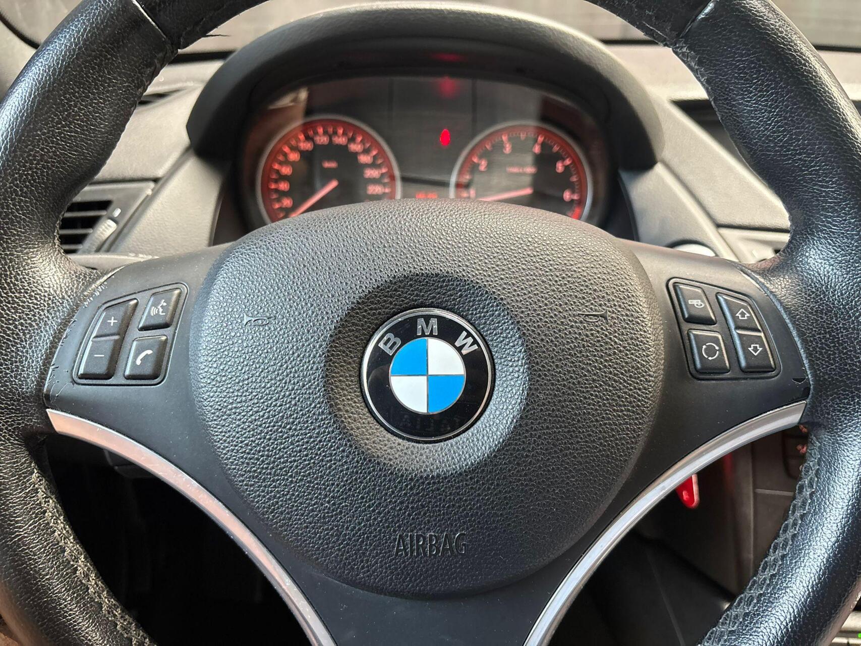 Foto van BMW X1 sDrive 18i